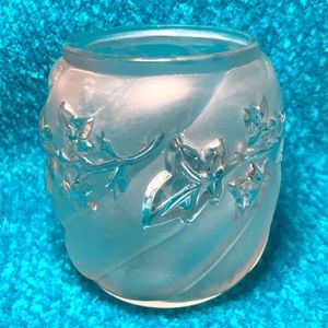 ⭐️Vintage Northwood Royal Ivy Frosted Glass small jar/candle Holder